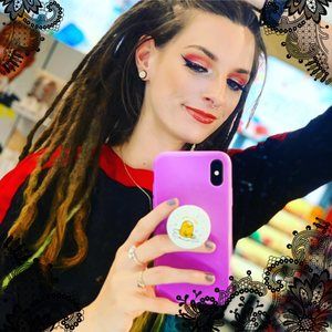 Meet your Posher, Whitney